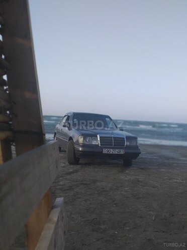 Mercedes E 250 1991, 1,000,000 km - 0.3 л - Bakı