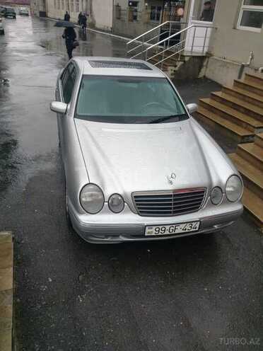 Mercedes E 240 2000, 240,000 km - 2.6 l - Qax
