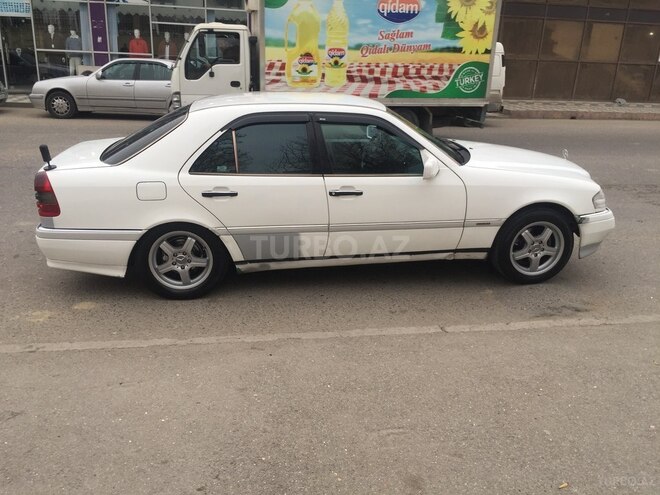 Mercedes C 220 1995, 1,000 km - 2.2 l - Bakı