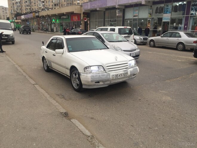 Mercedes C 220 1995, 1,000 km - 2.2 l - Bakı