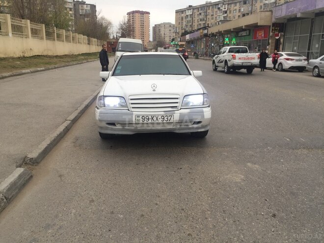 Mercedes C 220 1995, 1,000 km - 2.2 l - Bakı