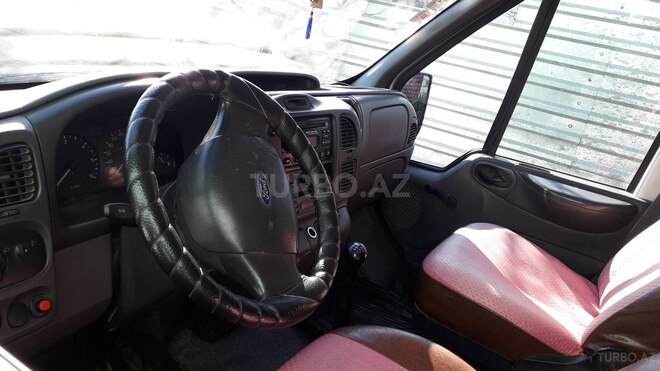 Ford Transit 2001, 130,000 km - 2.5 l - Biləsuvar