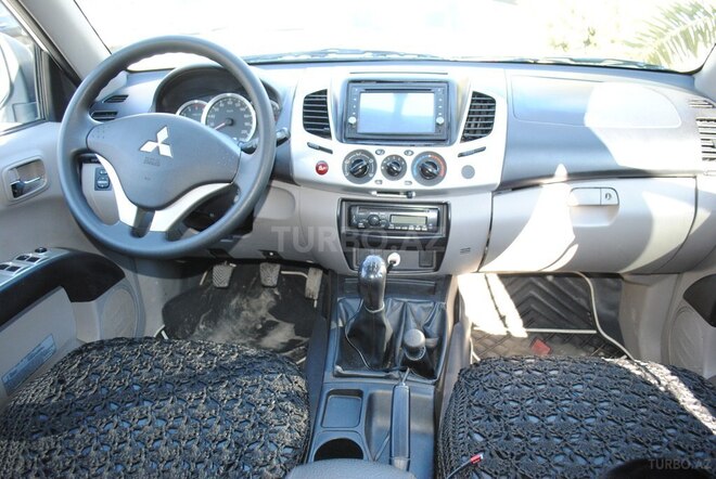 Mitsubishi L200 2014, 115,000 km - 2.7 л - Bərdə
