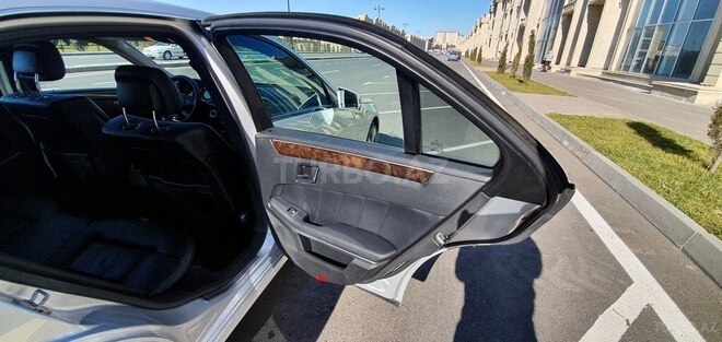 Mercedes E 220 2009, 138,077 km - 2.2 l - Bakı
