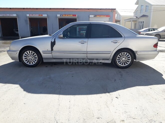 Mercedes E 220 2000, 485,041 km - 2.2 l - Bakı