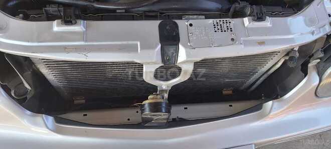 Mercedes E 270 2000, 273,000 km - 2.7 l - Bərdə