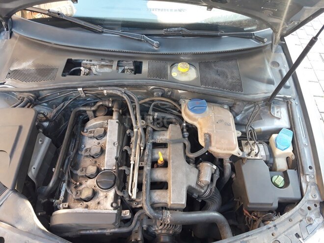 Volkswagen Passat 2001, 24,653 km - 1.8 л - Gəncə