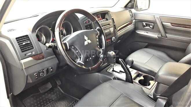 Mitsubishi Pajero 2016, 53,000 km - 3.0 l - Bakı