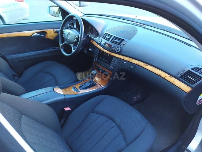 Mercedes E 200 2006, 295,000 km - 2.2 l - Bakı