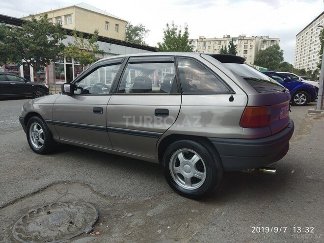 Opel Astra 1992, 311,200 km - 1.4 l - Bakı