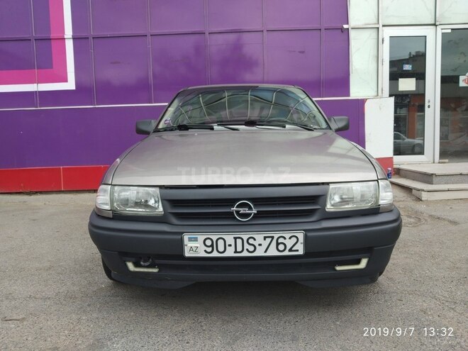 Opel Astra 1992, 311,200 km - 1.4 l - Bakı