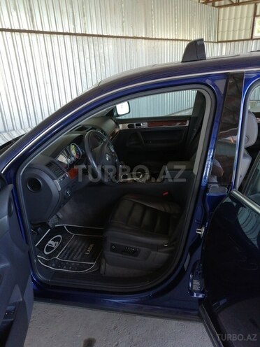 Volkswagen Touareg 2004, 242,724 km - 3.2 l - Zaqatala