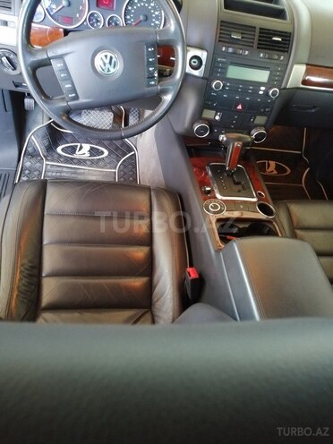 Volkswagen Touareg 2004, 242,724 km - 3.2 l - Zaqatala