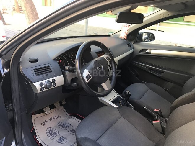 Opel Astra 2007, 242,000 km - 1.4 л - Bakı