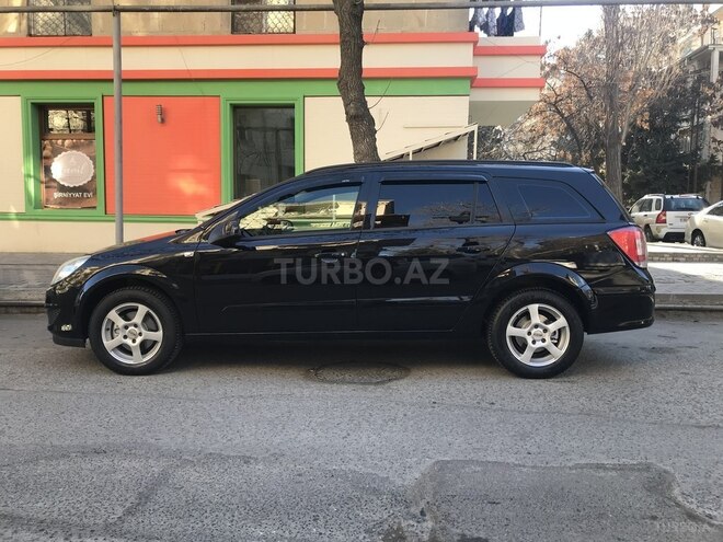 Opel Astra 2007, 242,000 km - 1.4 л - Bakı