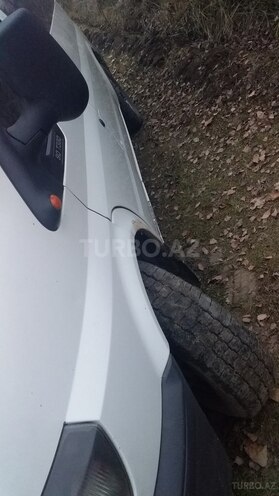 Ford Transit 2002, 285,396 km - 2.5 л - Quba