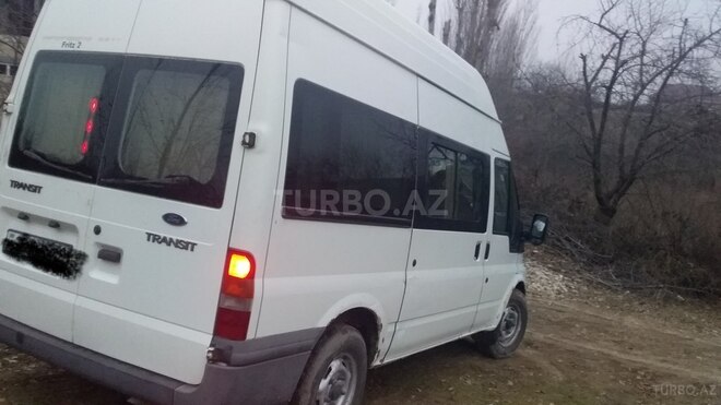 Ford Transit 2002, 285,396 km - 2.5 л - Quba
