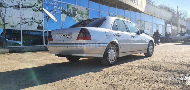 Mercedes C 240 2000, 123,626 km - 2.4 l - Masallı