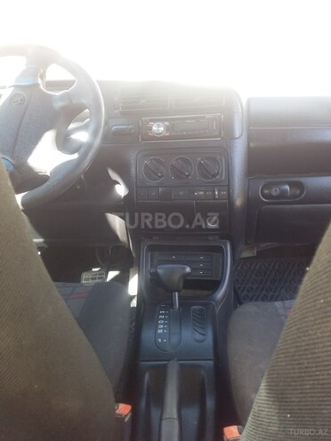 Volkswagen Golf 1997, 240,430 km - 1.6 l - Gəncə