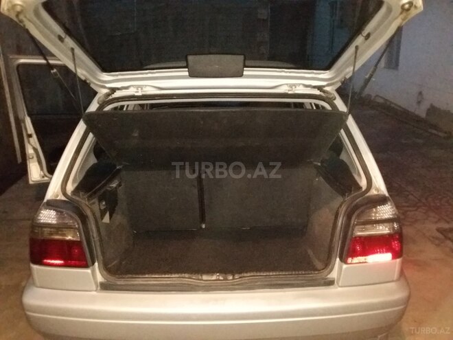 Volkswagen Golf 1997, 240,430 km - 1.6 l - Gəncə