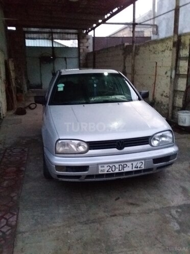 Volkswagen Golf 1997, 240,430 km - 1.6 l - Gəncə