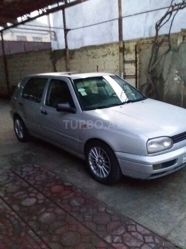 Volkswagen Golf 1997, 240,430 km - 1.6 l - Gəncə
