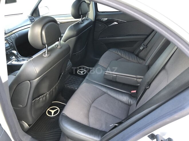 Mercedes E 220 2004, 275,000 km - 2.2 l - Bakı