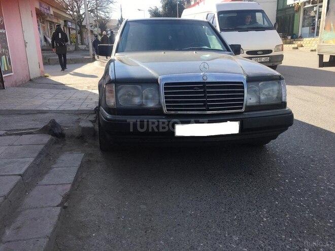 Mercedes E 250 1992, 333,000 km - 2.5 л - Bakı