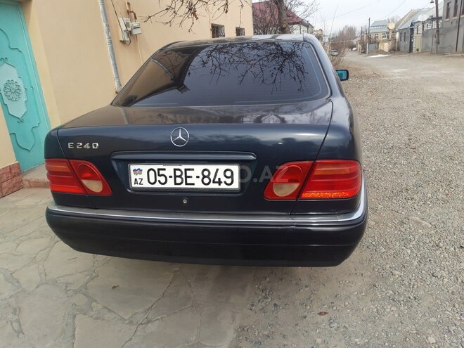 Mercedes E 240 1999, 317,000 km - 2.4 l - Ağstafa