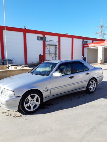 Mercedes C 200 1999, 290,000 km - 2.0 l - Bakı