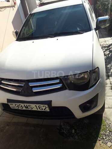 Mitsubishi L200 2010, 195,000 km - 2.5 l - Bakı