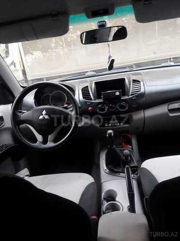 Mitsubishi L200 2010, 195,000 km - 2.5 l - Bakı