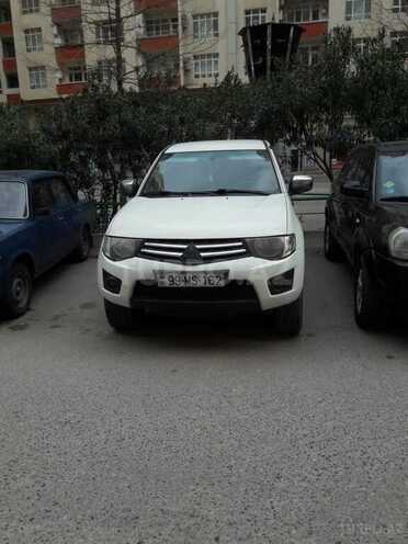 Mitsubishi L200 2010, 195,000 km - 2.5 l - Bakı