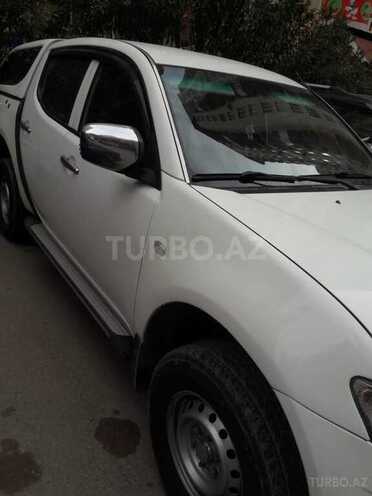 Mitsubishi L200 2010, 195,000 km - 2.5 l - Bakı