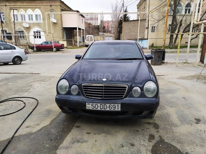 Mercedes E 220 2001, 280,000 km - 2.2 l - Sumqayıt