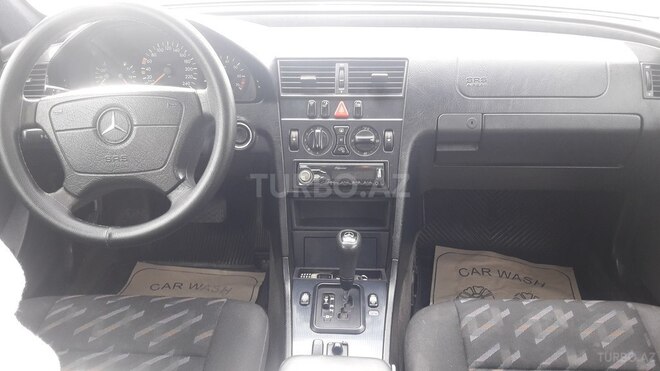 Mercedes C 180 2000, 268,085 km - 1.8 l - Mingəçevir
