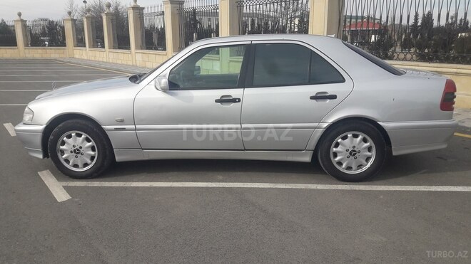 Mercedes C 180 2000, 268,085 km - 1.8 l - Mingəçevir