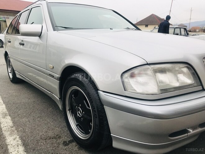 Mercedes C 180 1999, 270,000 km - 1.8 l - Zaqatala