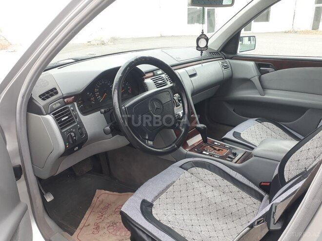 Mercedes E 200 1998, 462,730 km - 2.0 l - Tovuz