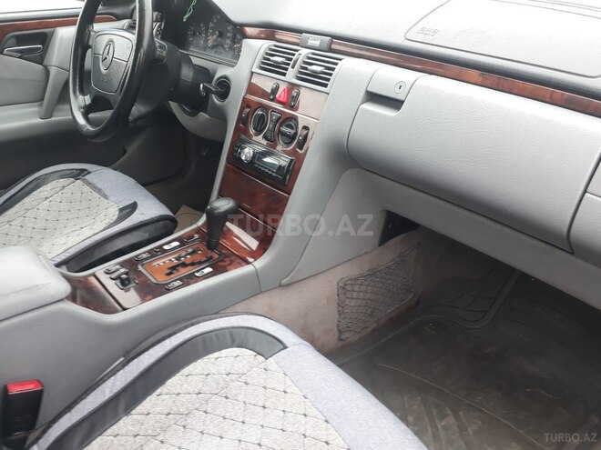 Mercedes E 200 1998, 462,730 km - 2.0 l - Tovuz