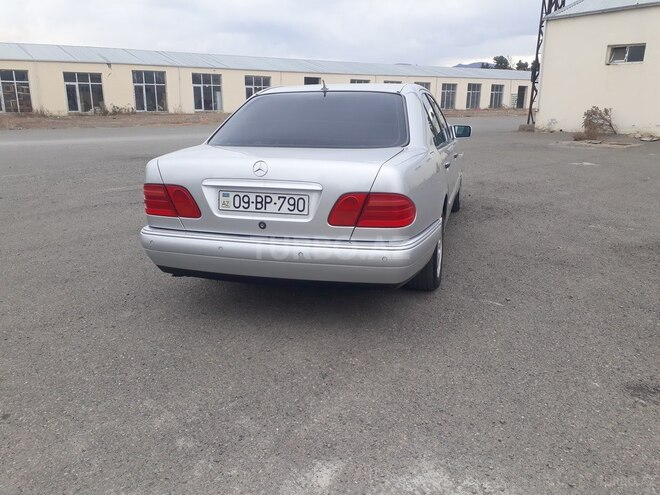 Mercedes E 200 1998, 462,730 km - 2.0 l - Tovuz