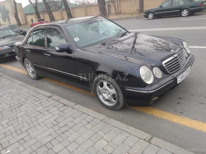 Mercedes E 240 2000, 241,000 km - 2.4 l - Qəbələ