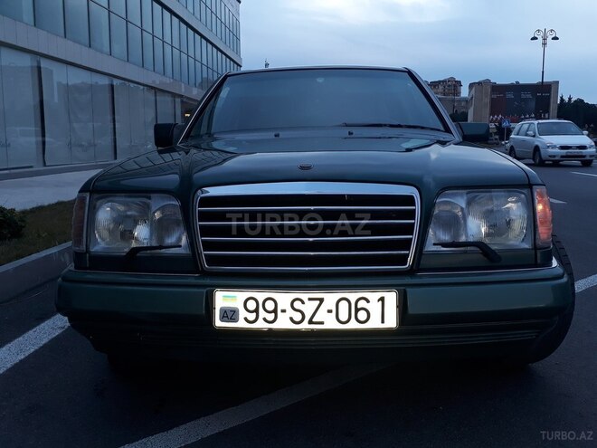 Mercedes E 220 1994, 221,000 km - 2.2 l - Bakı