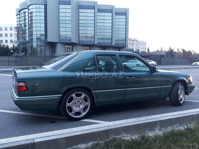 Mercedes E 220 1994, 221,000 km - 2.2 l - Bakı