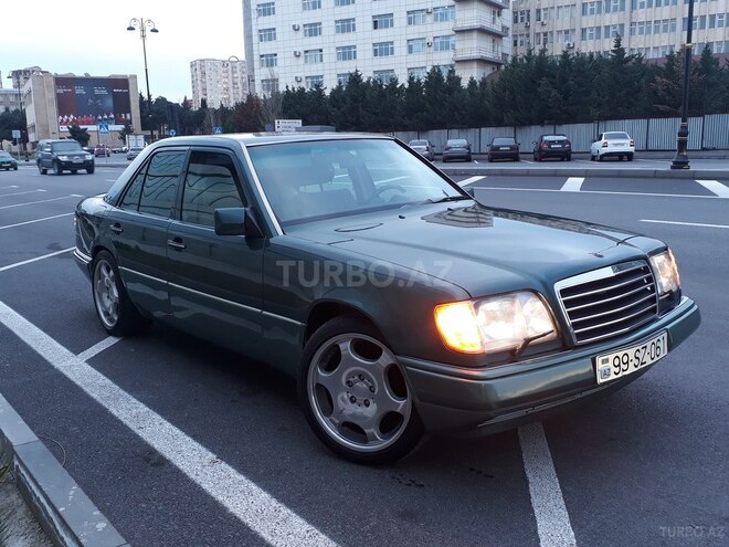Mercedes E 220 1994, 221,000 km - 2.2 l - Bakı