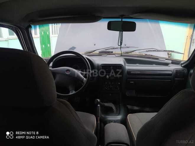 GAZ 31105 2006, 142,186 km - 2.4 l - Quba
