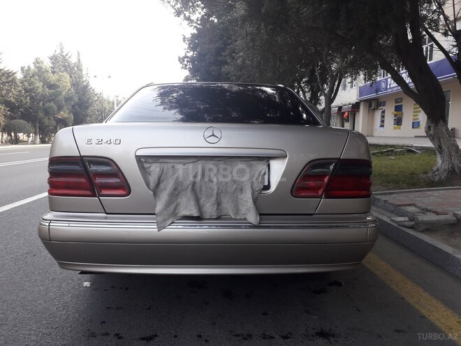 Mercedes E 240 2000, 326,000 km - 2.4 l - Sumqayıt
