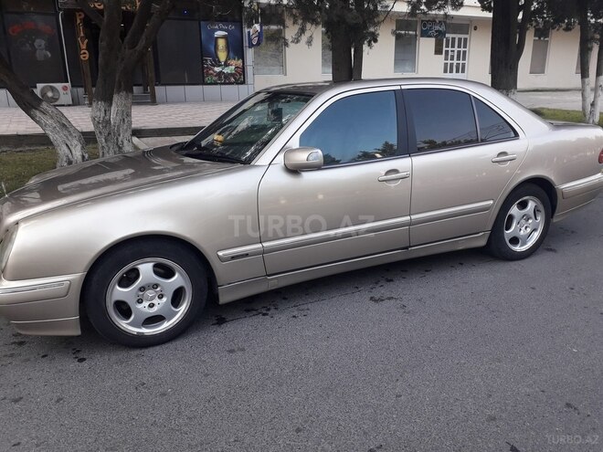 Mercedes E 240 2000, 326,000 km - 2.4 l - Sumqayıt
