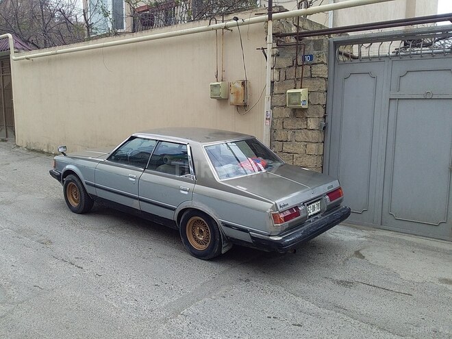 Toyota Corolla 1987, 290,000 km - 1.8 l - Bakı