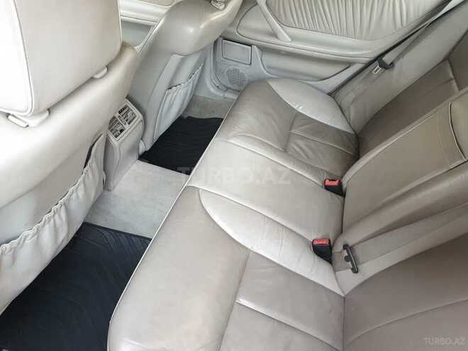 Mercedes E 220 2000, 276,979 km - 2.2 l - Balakən